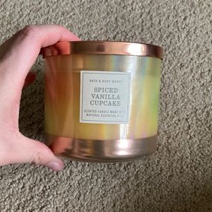 Bath and body works “spiced vanilla cupcake” 3-wick candle